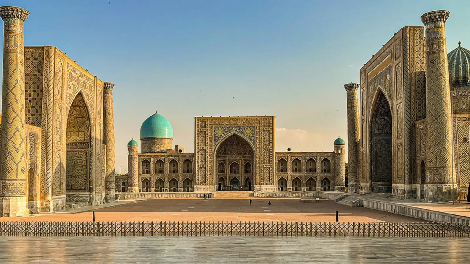 A live journey broadcast from Samarkand, on the Silk Roads